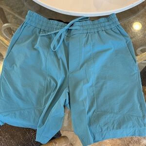 Lululemon men shorts